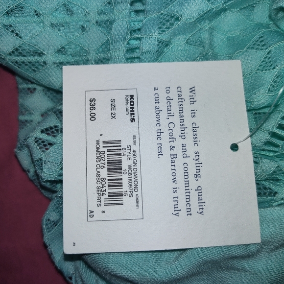 Crossed and barreled lace front scoop neck tee - Picture 5 of 5